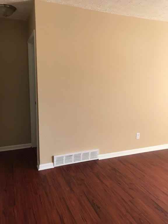 1811 Dalton Ct - Photo 5 of 16