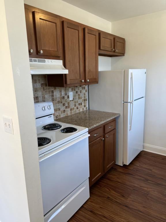 52 Clifford Road - Photo 2 of 9