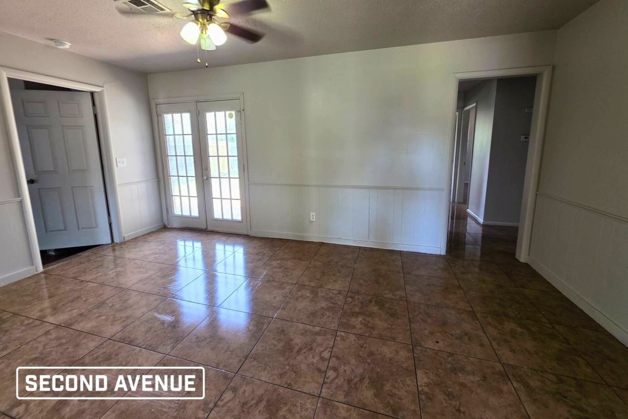 317 Nw 86th St - Photo 3 of 8