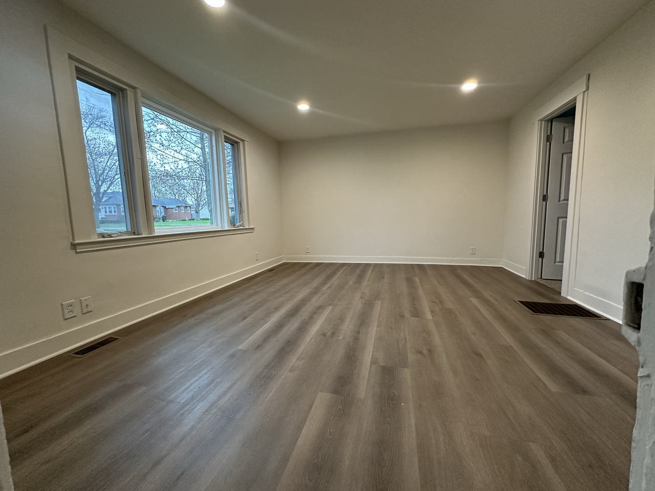 104 S Jefferson St #A - Photo 5 of 11