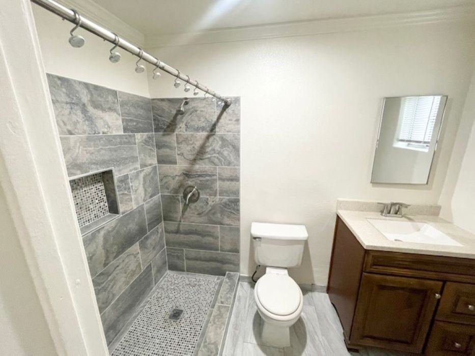 1272 W Congress St - Photo 3 of 9