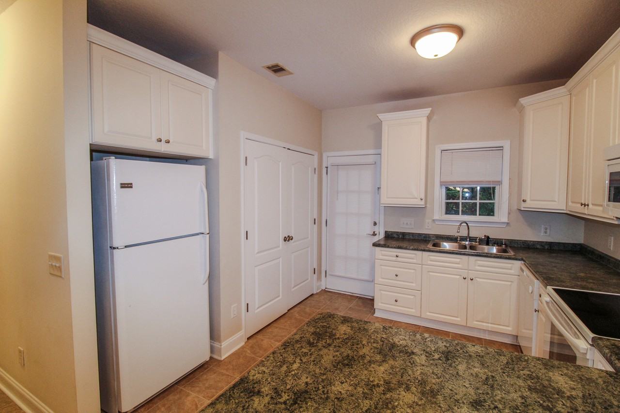 8100 Burkhalter Rd #605 - Photo 6 of 13