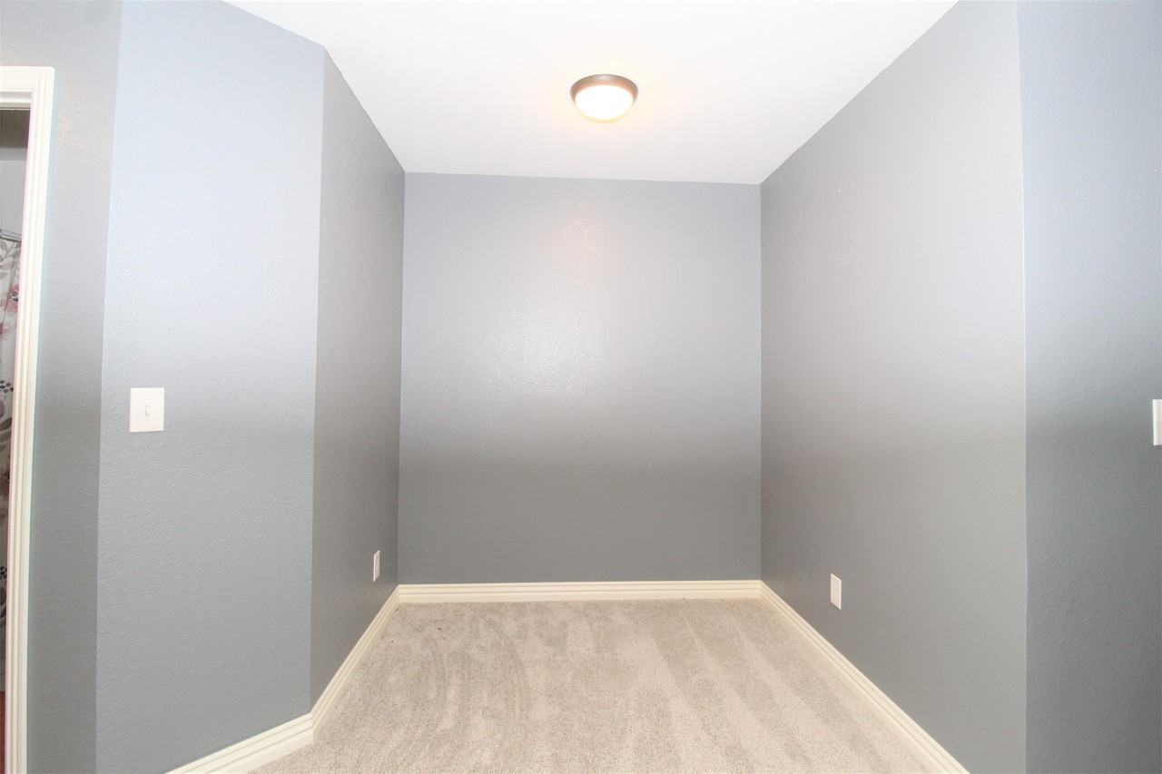 3415 W Clabber Creek Blvd - Photo 2 of 24