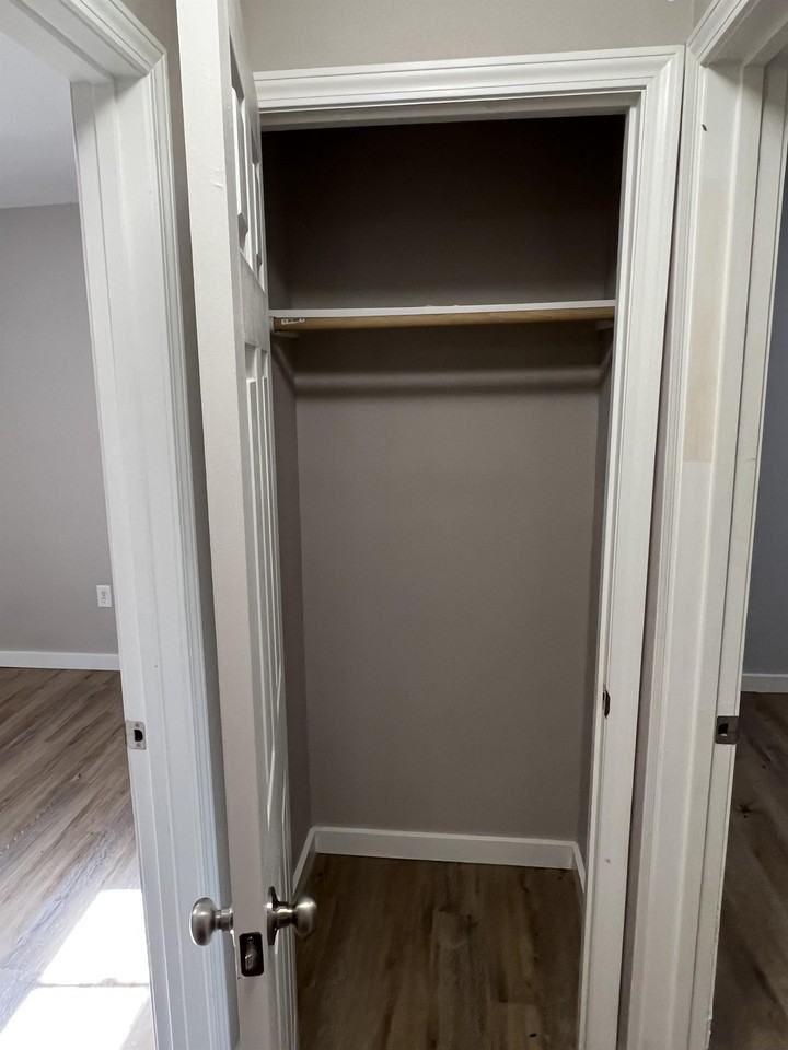 222 Se 101st Rd #4 - Photo 4 of 12