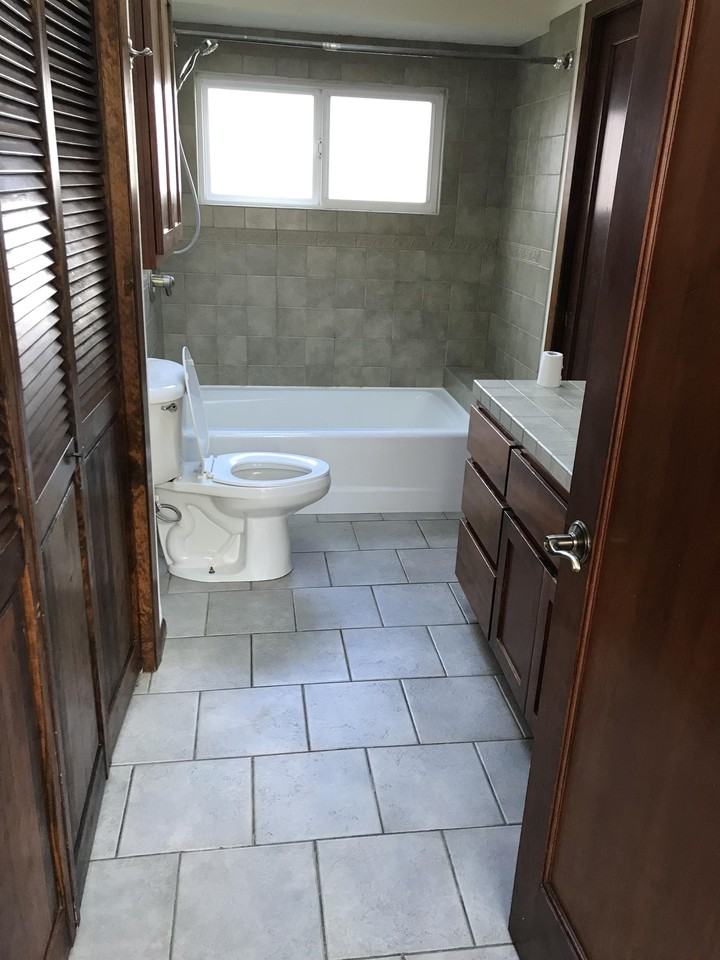 1118 Sw Southmayd Ln - Photo 3 of 35