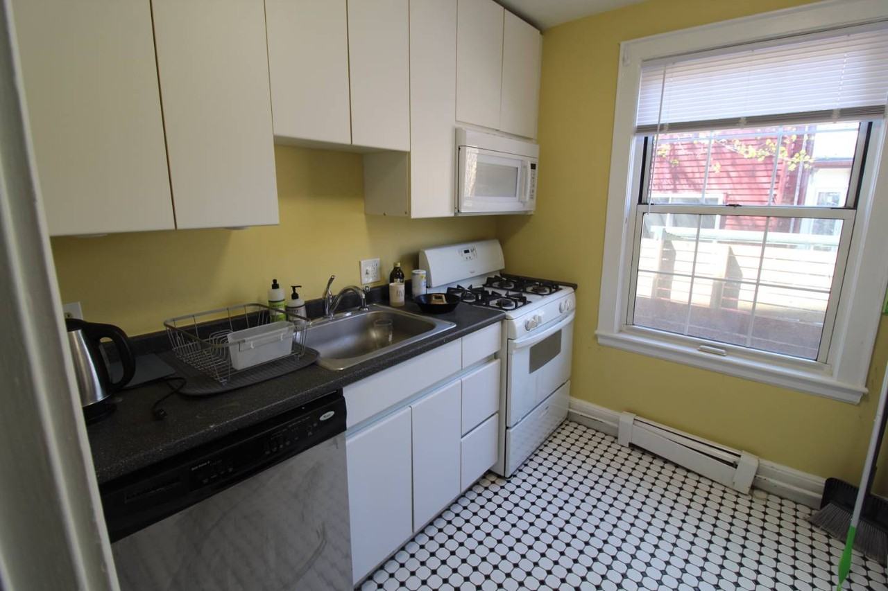 350 Harvard Street #U1 - Photo 3 of 8