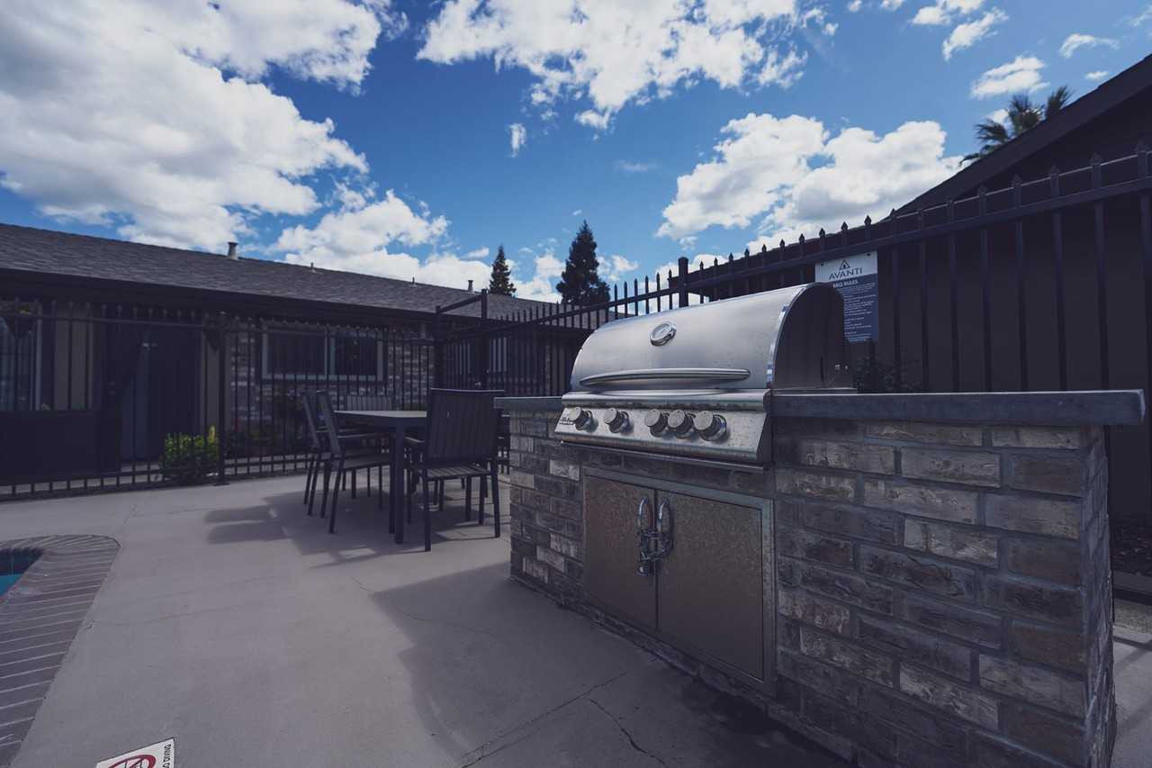 Avanti Apartment Homes - Photo 3 of 16