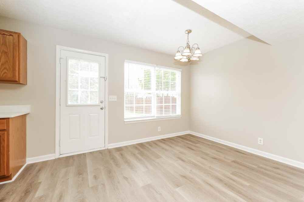 1535 Saint Andrews Dr - Photo 6 of 17