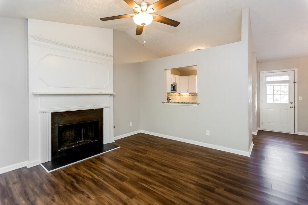 3703 Crescent Hill Ln Nw - Photo 4 of 17