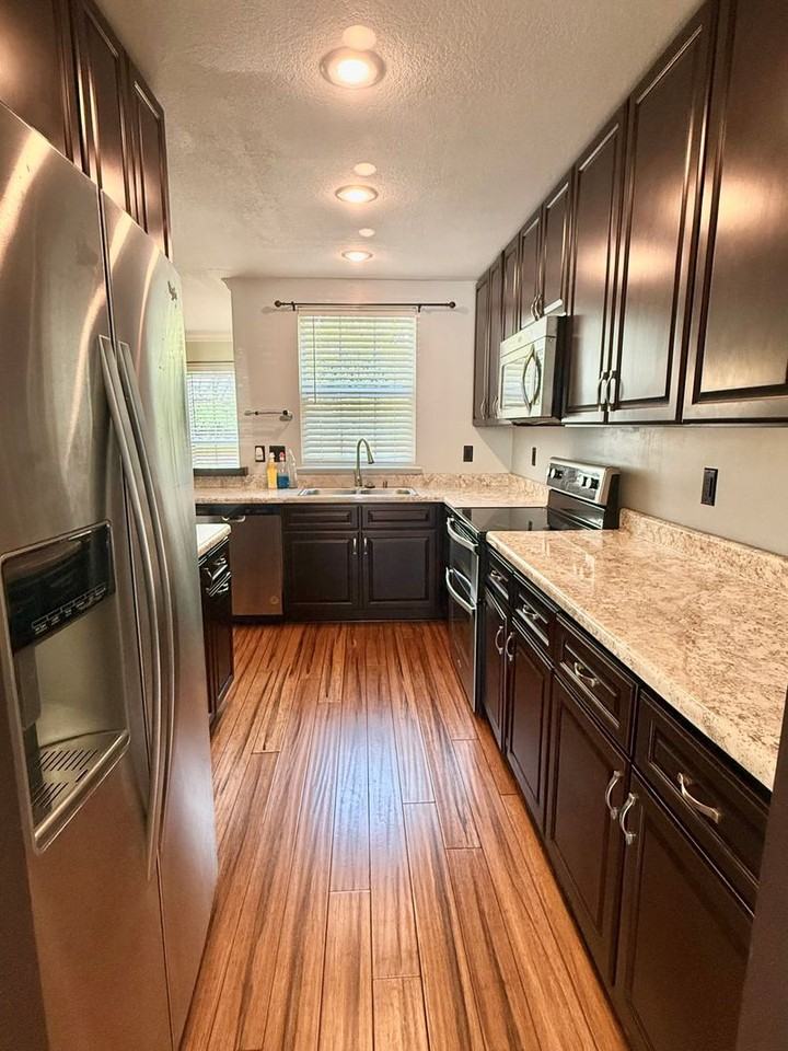 1744 Somersby Ln - Photo 5 of 33