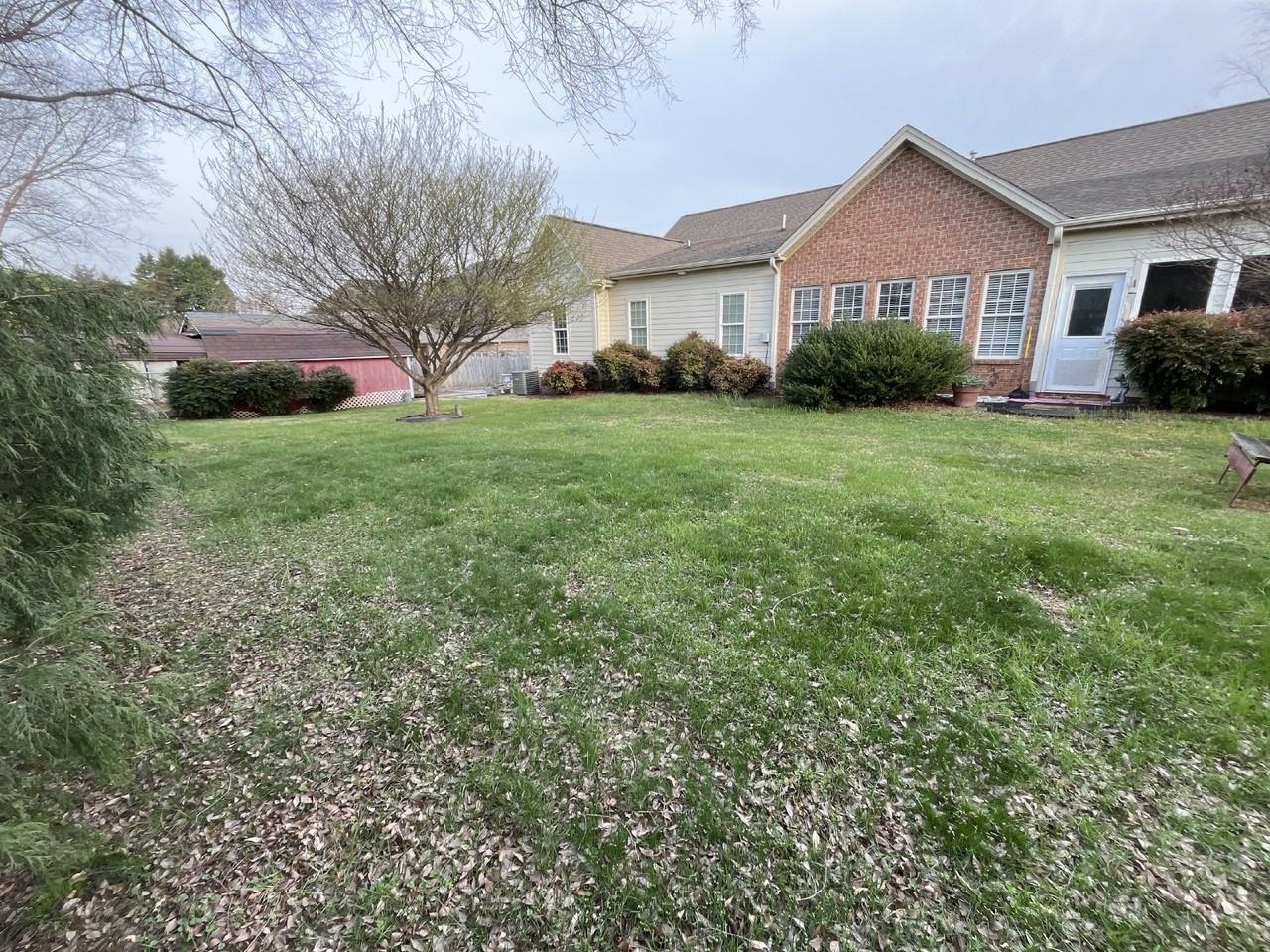 6044 Aaron Place Ln - Photo 5 of 27