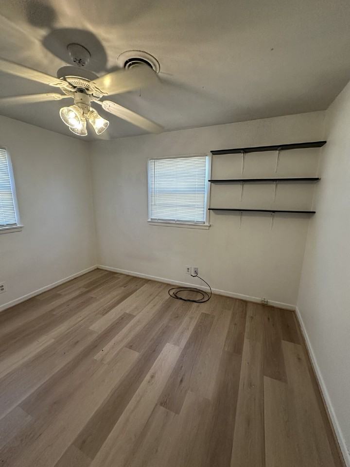 1333 62nd St - Photo 5 of 9