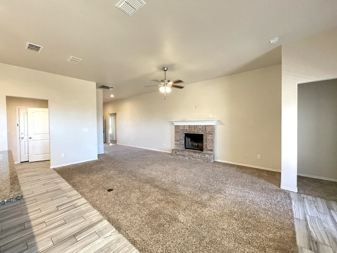 2113 142nd St - Photo 2 of 11