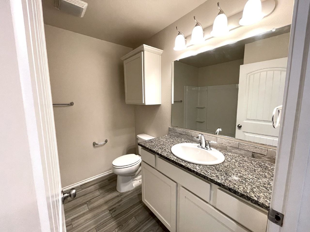 2113 142nd St - Photo 4 of 11