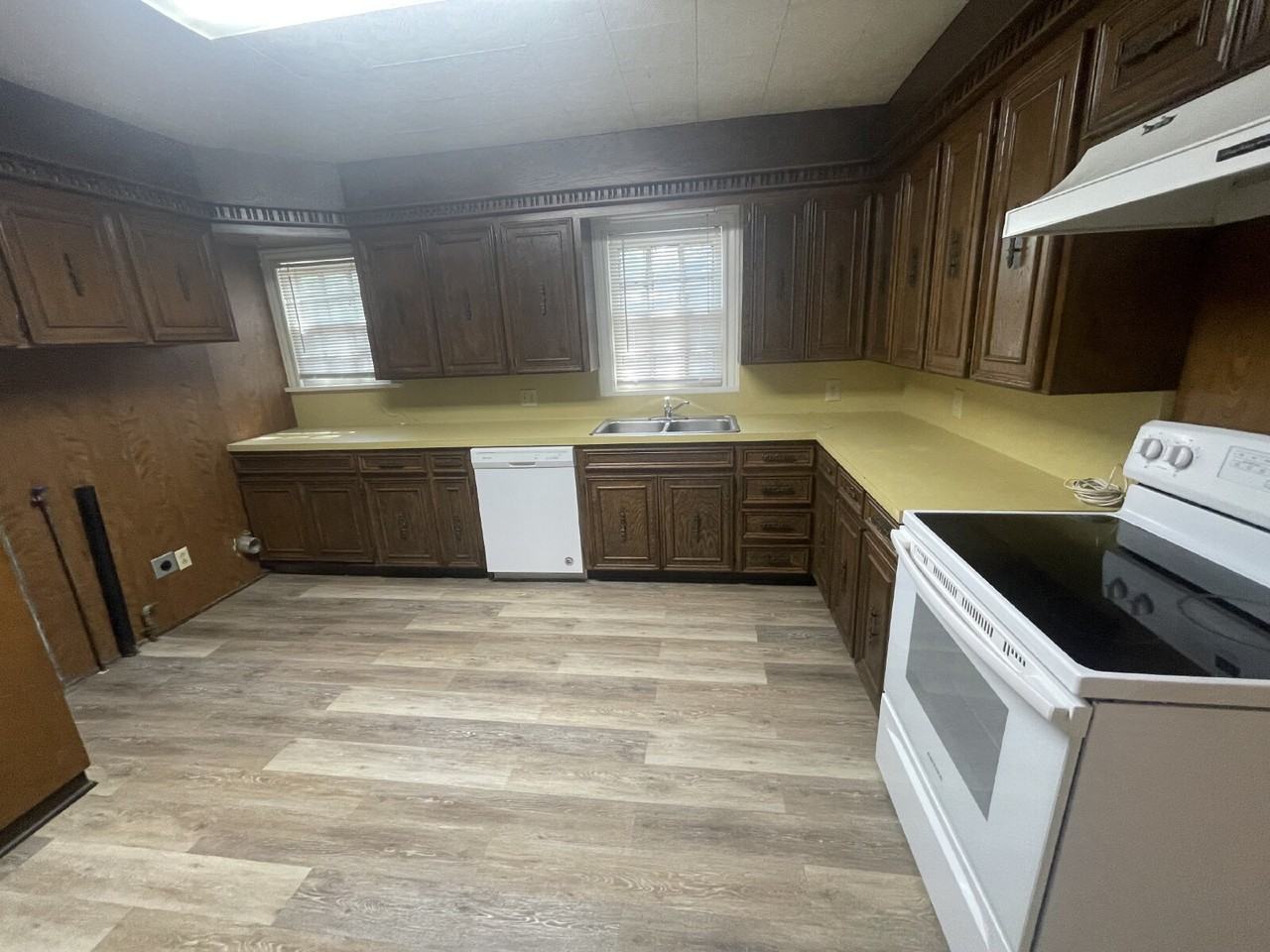 2820 36th St - Photo 4 of 11