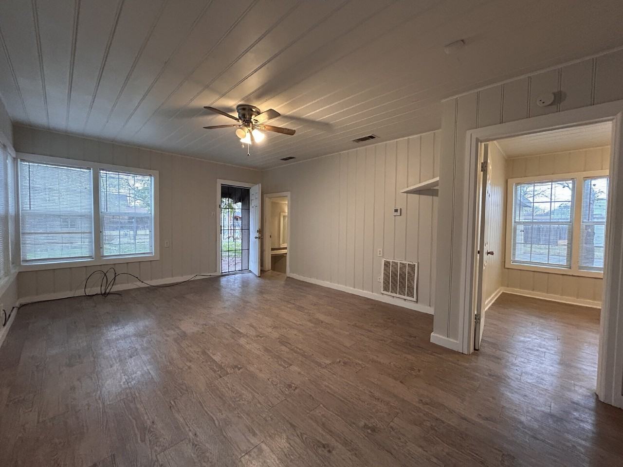 1925 26th St - Photo 5 of 10