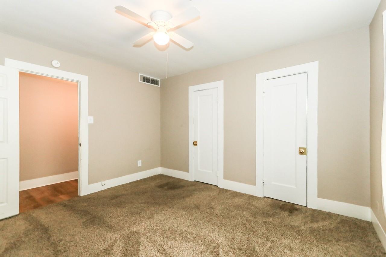 2109 20th St - Photo 5 of 15