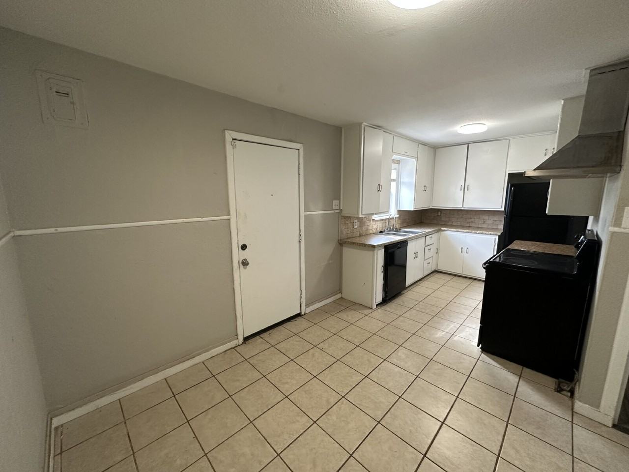 2513 29th St - Photo 6 of 15