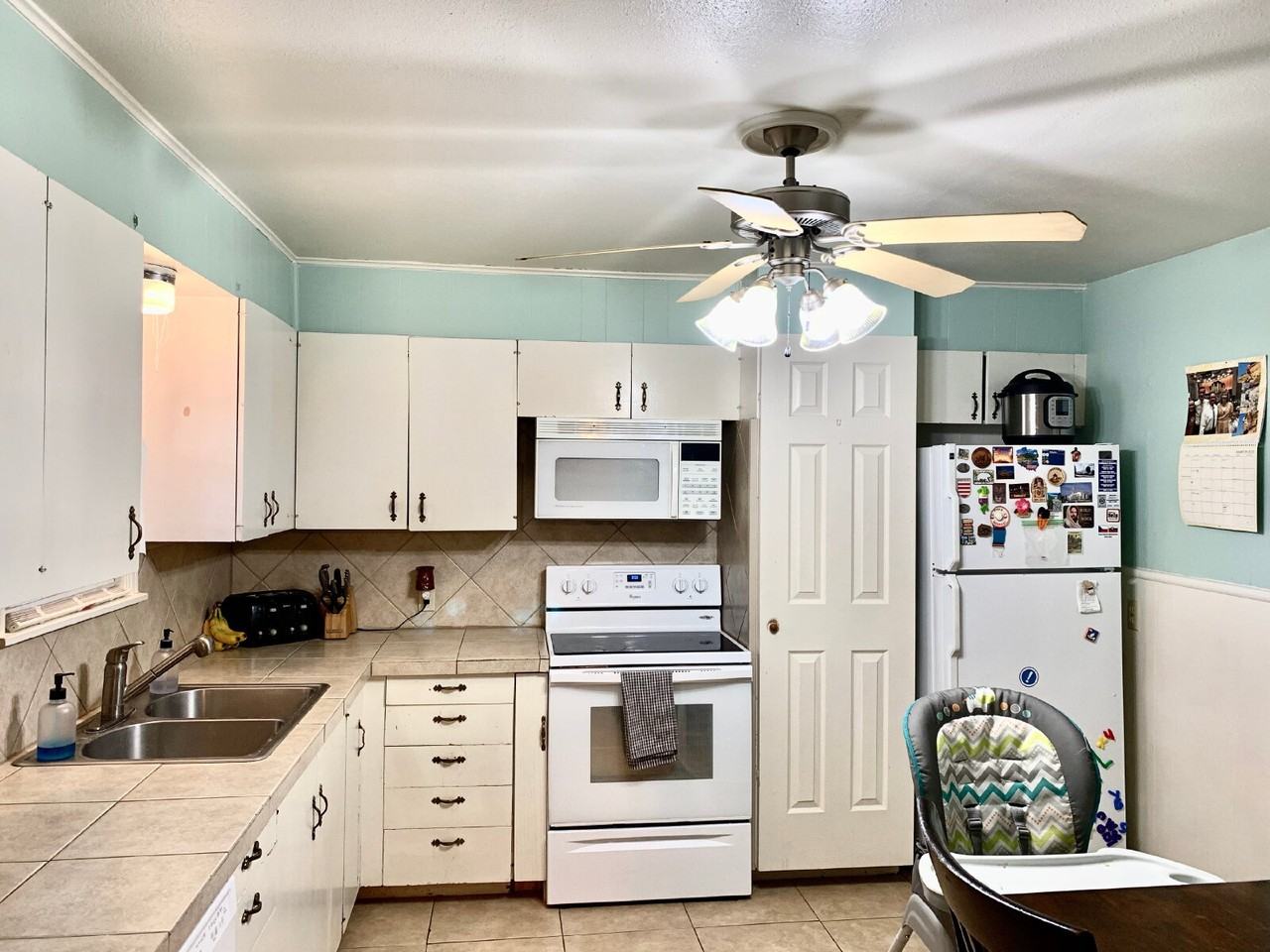 4206 45th St - Photo 4 of 14