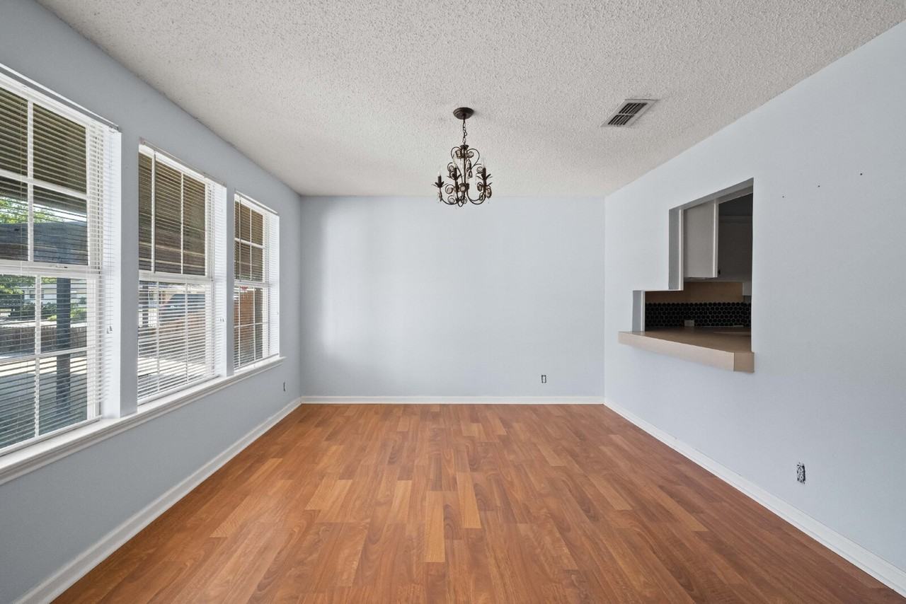 2818 37th St - Photo 3 of 27