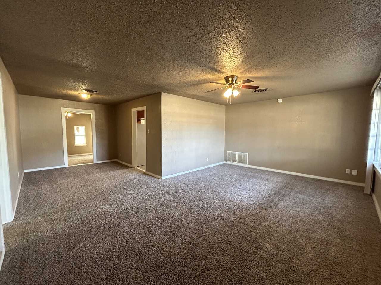 3403 24th St - Photo 2 of 11