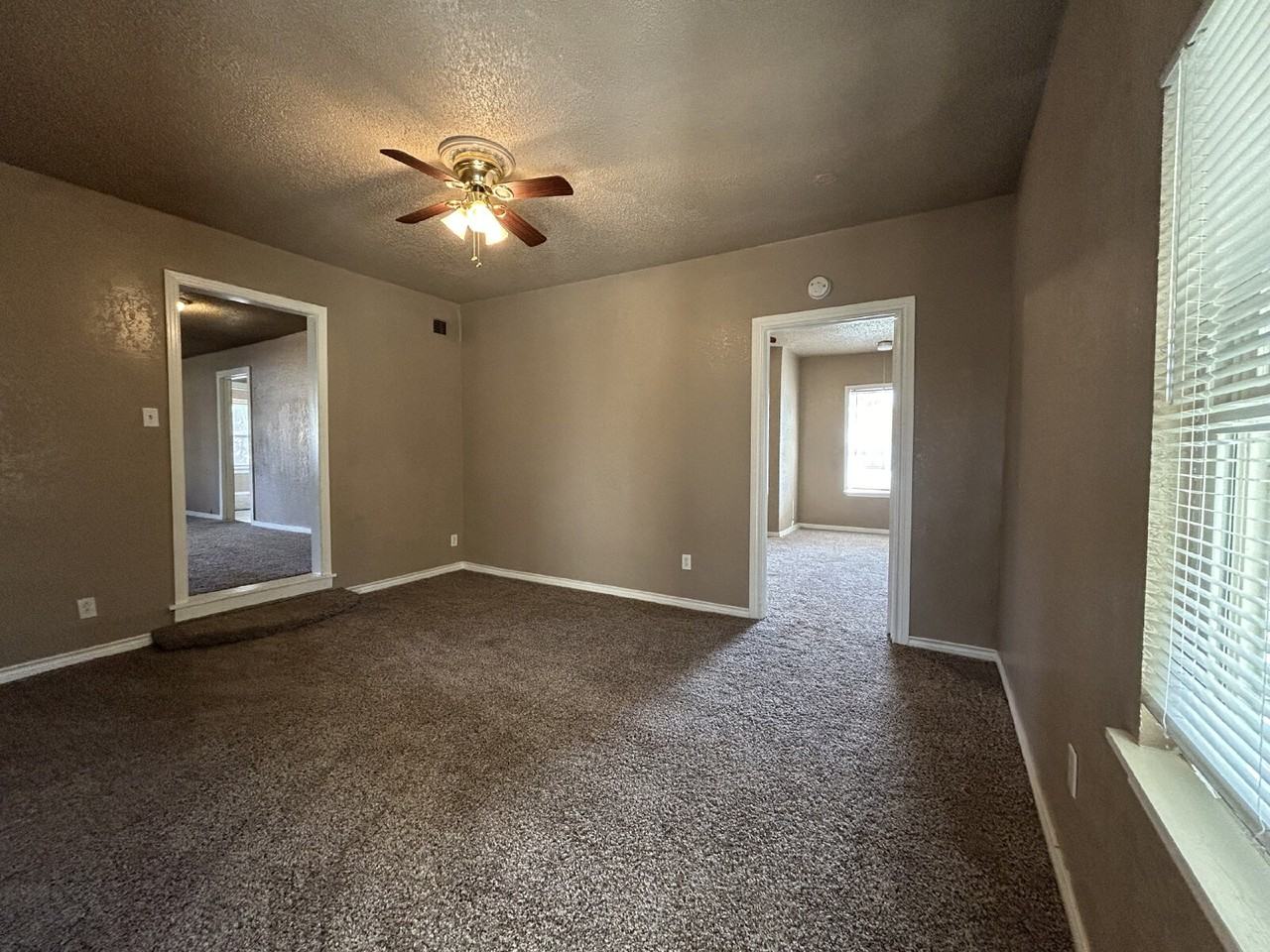 3403 24th St - Photo 5 of 11