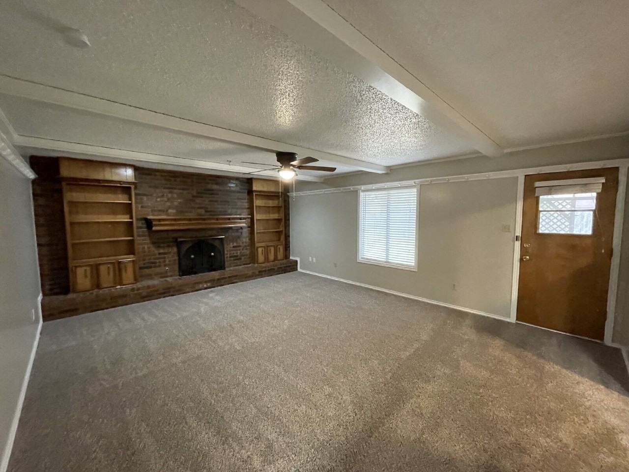 4822 73rd St - Photo 2 of 9