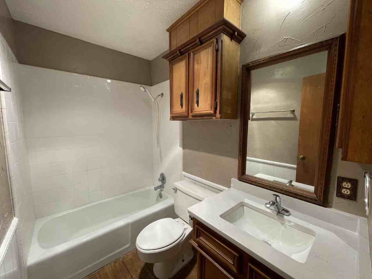4822 73rd St - Photo 6 of 9
