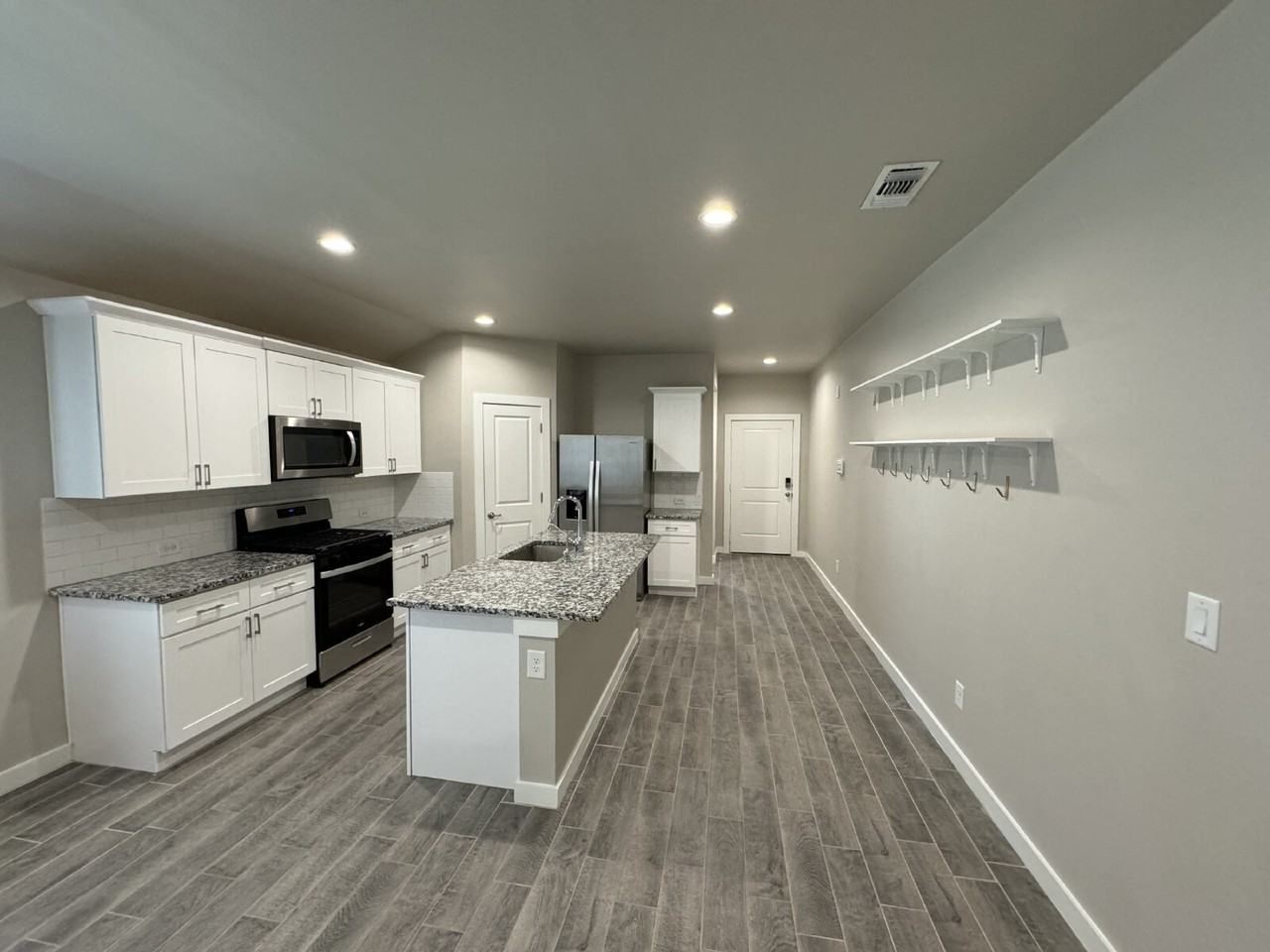 4619 125th St - Photo 2 of 14