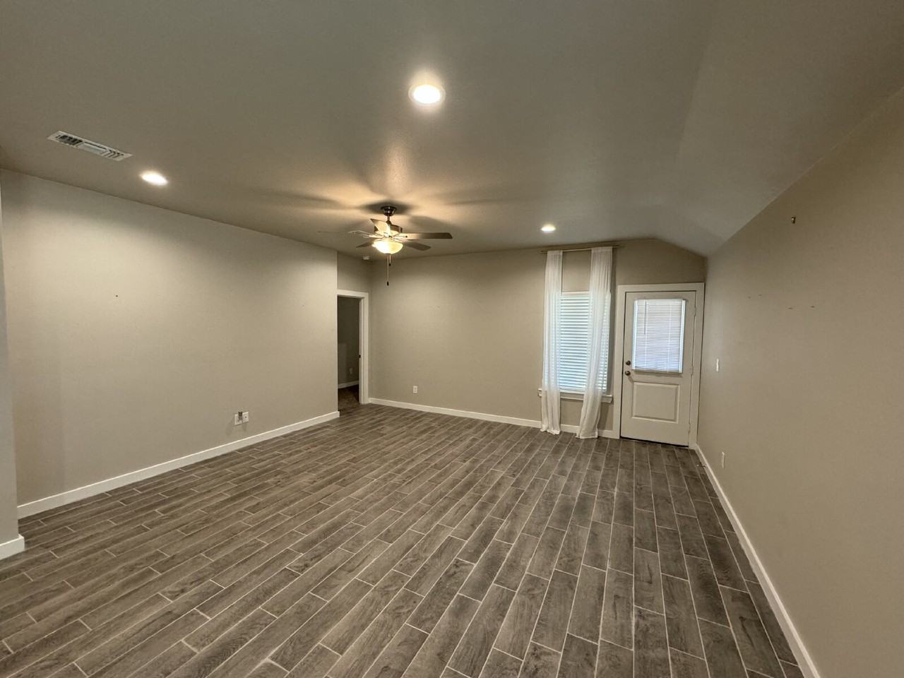 4619 125th St - Photo 3 of 14
