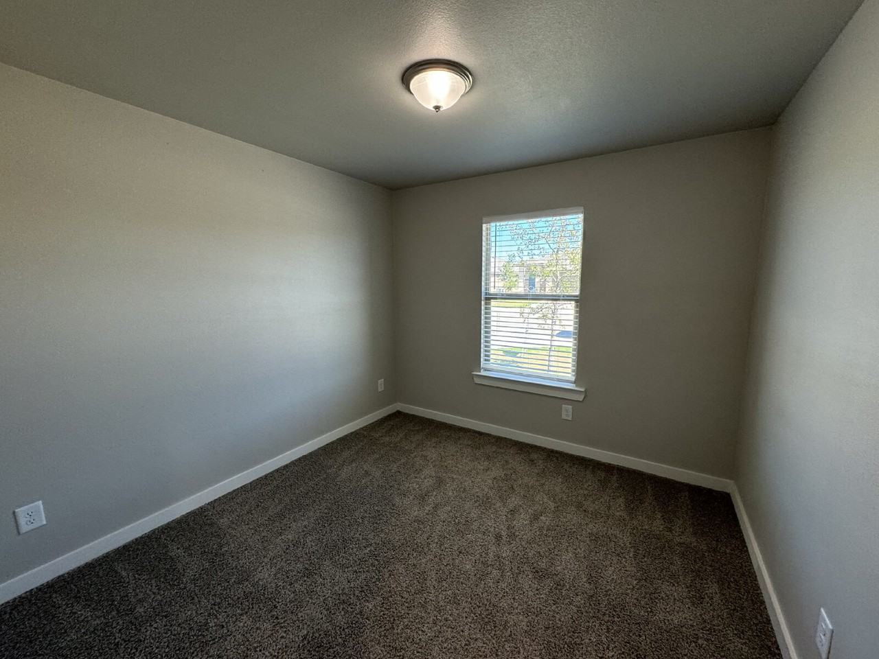 4619 125th St - Photo 4 of 14