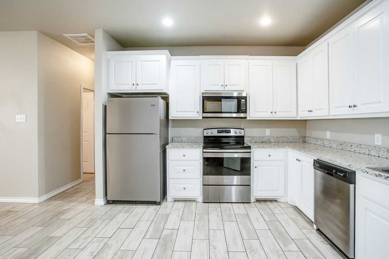 9803 Uvalde Ave - Photo 7 of 16