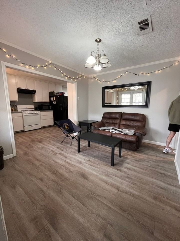 2613 25th St Frnt - Photo 3 of 20