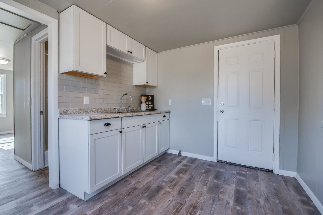 4813 40th St #REAR - Photo 5 of 7