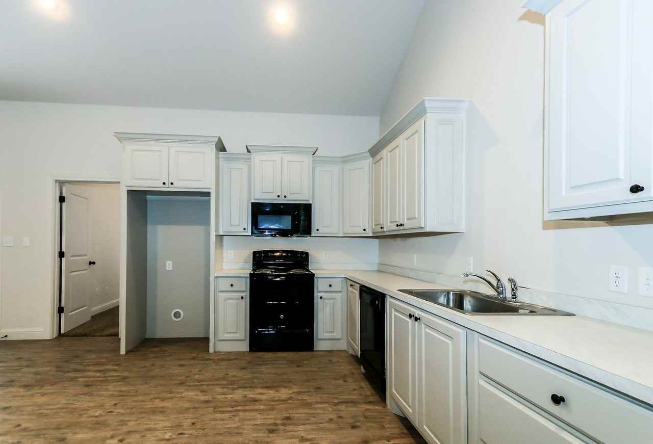 11104 Acme St - Photo 5 of 17