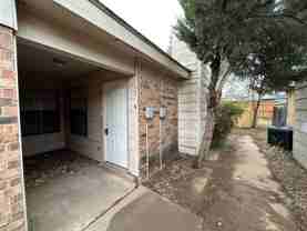 139 N Troy Ave - Photo 1 of 1