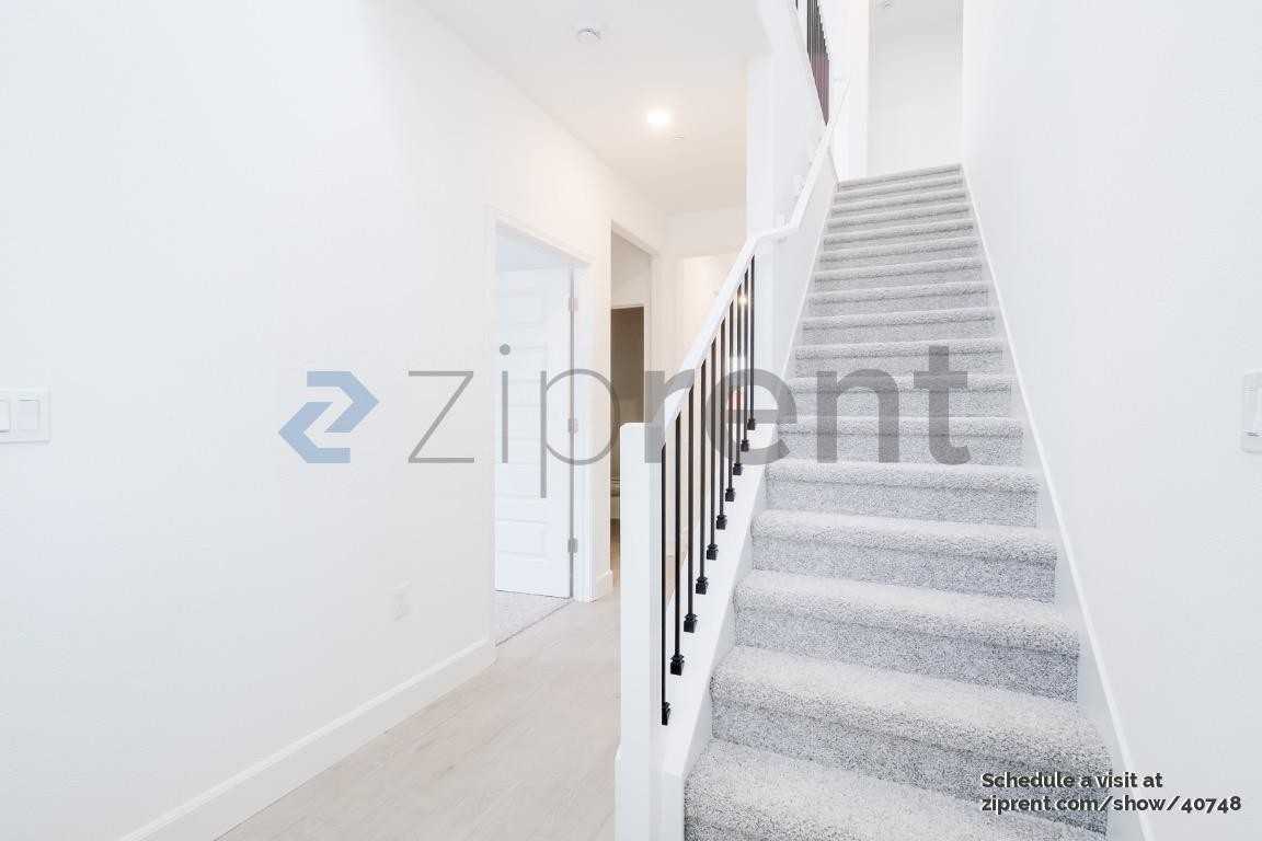 6072 Meru Way - Photo 5 of 43