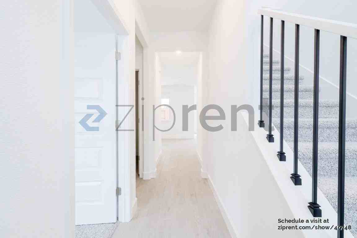 6072 Meru Way - Photo 7 of 43