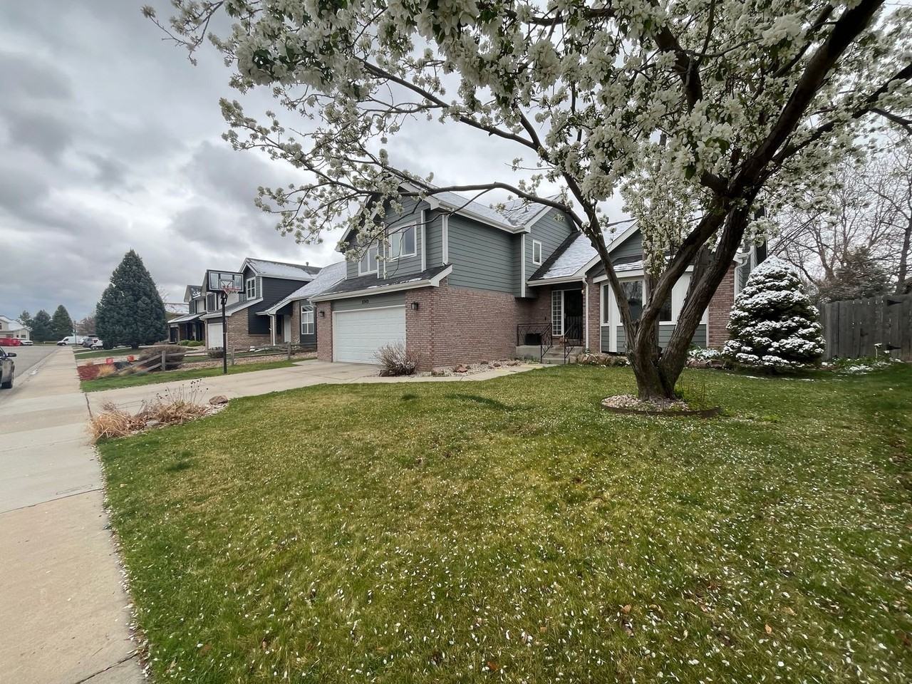 2743 Coal Bank Dr - Photo 3 of 32