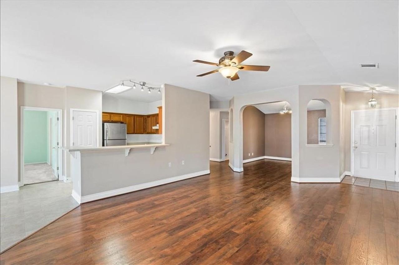 707 Johnny Bench - Photo 2 of 24