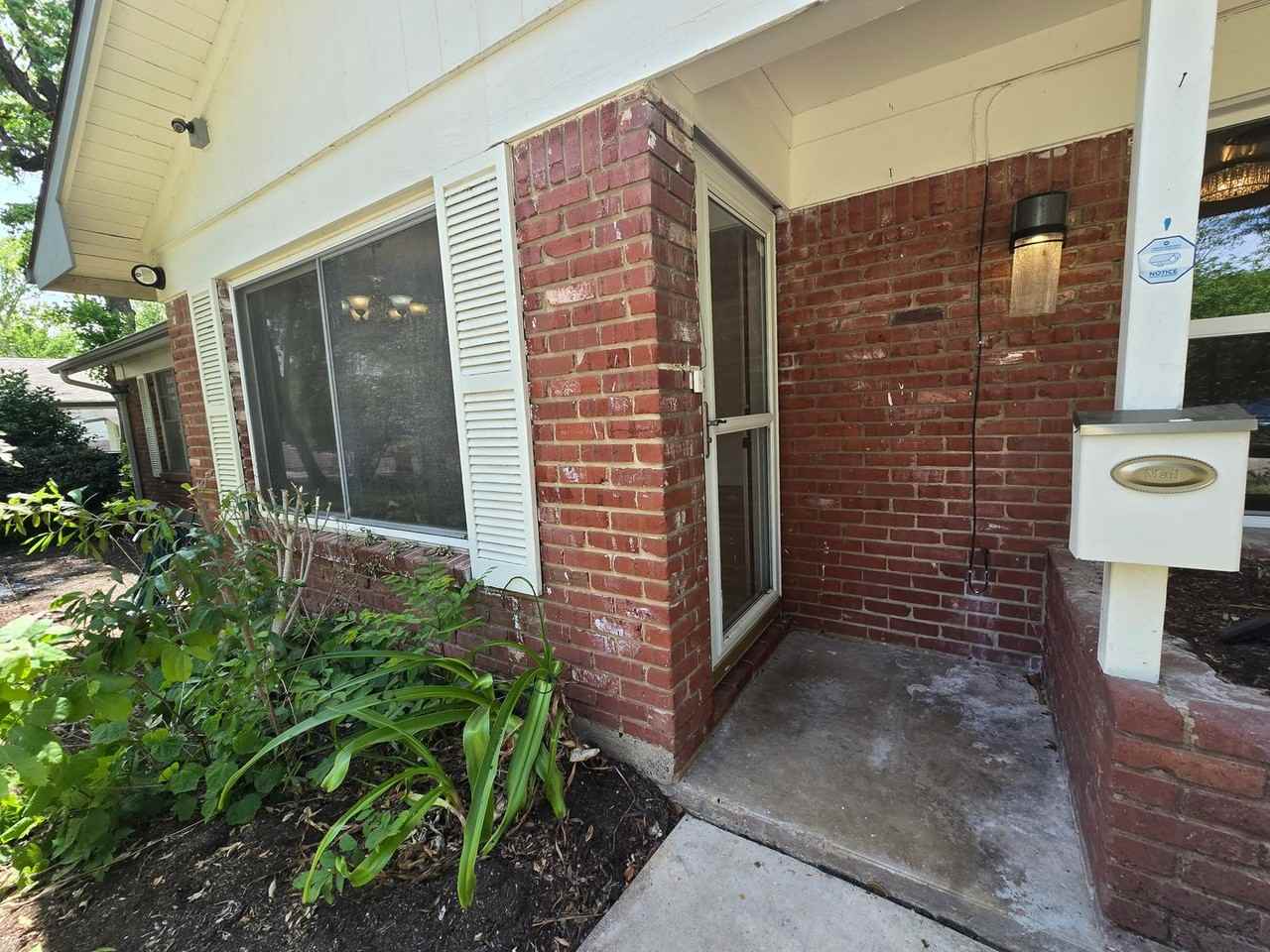 6218 Brookside Dr - Photo 3 of 27