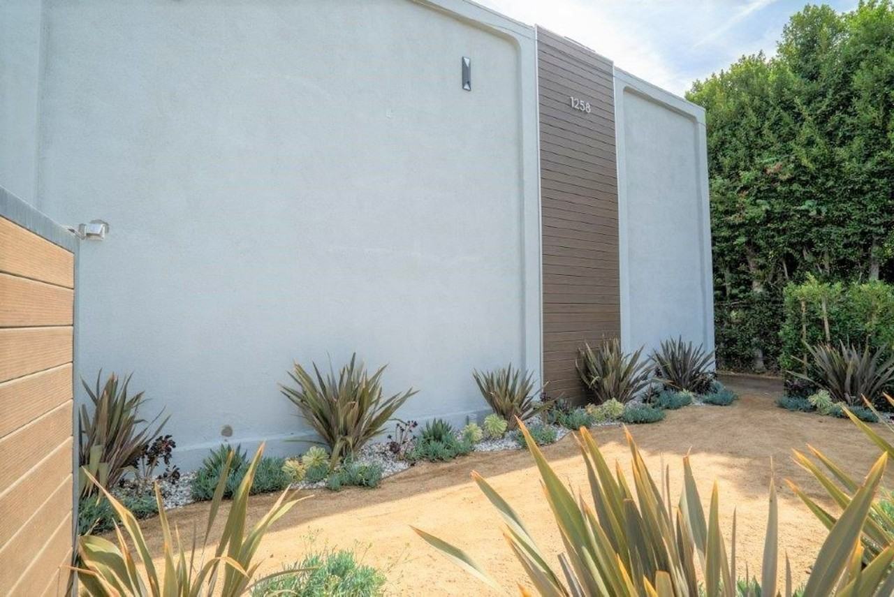 The Harvard Hideaway - Photo 2 of 5