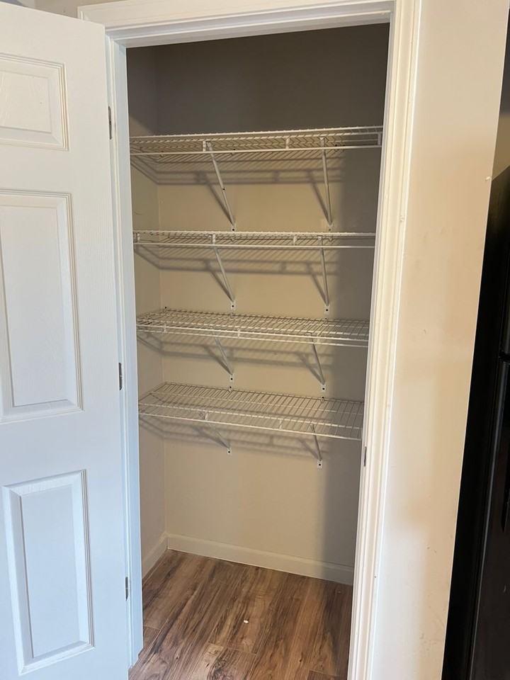 9032 Gravois View Ct. - Photo 7 of 19