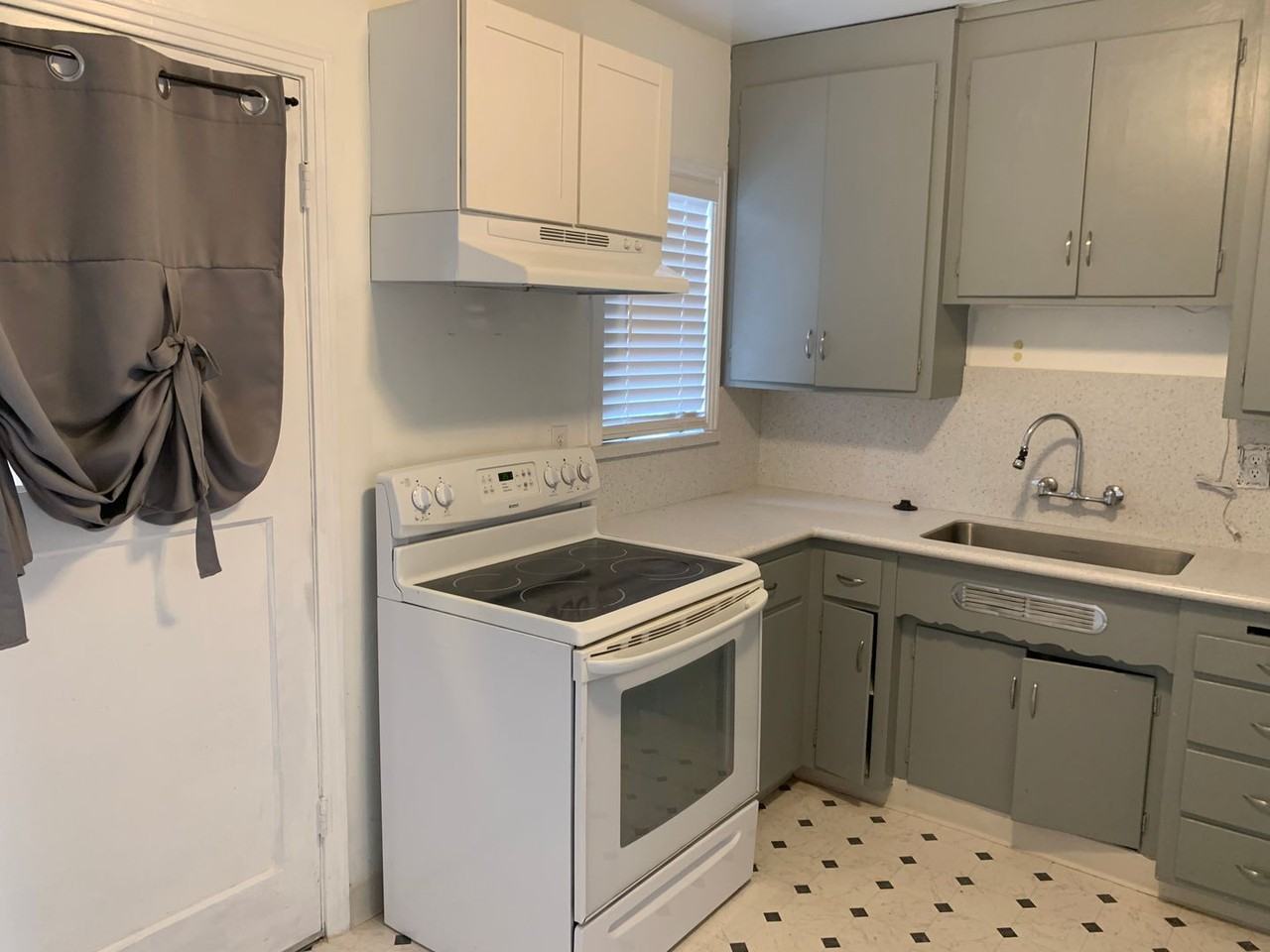 265 Ramona St - Photo 6 of 18