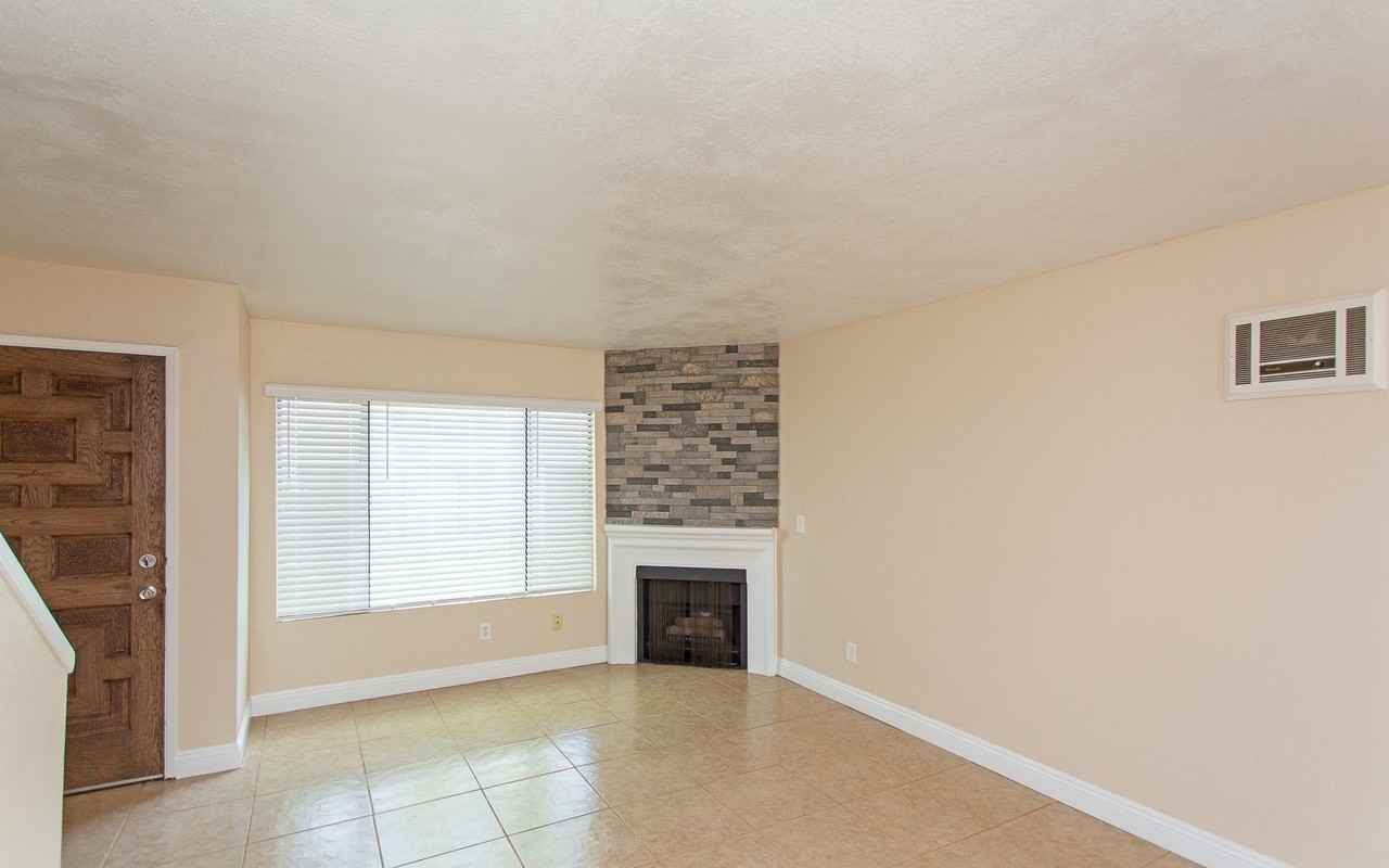 3514 Thunder Dr - Photo 2 of 31