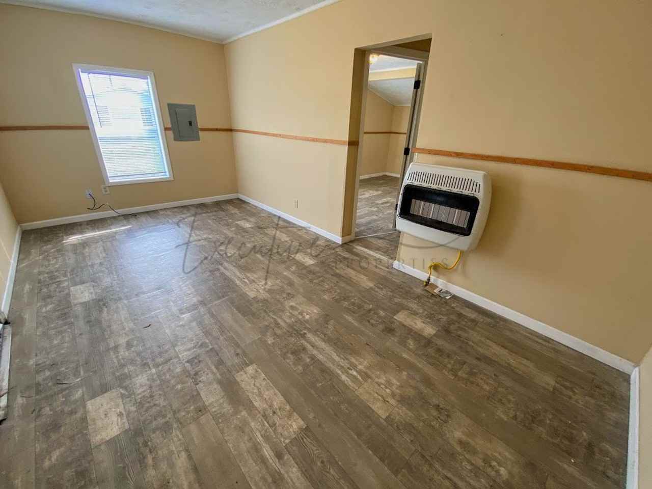 2701 Cline St - Photo 2 of 14