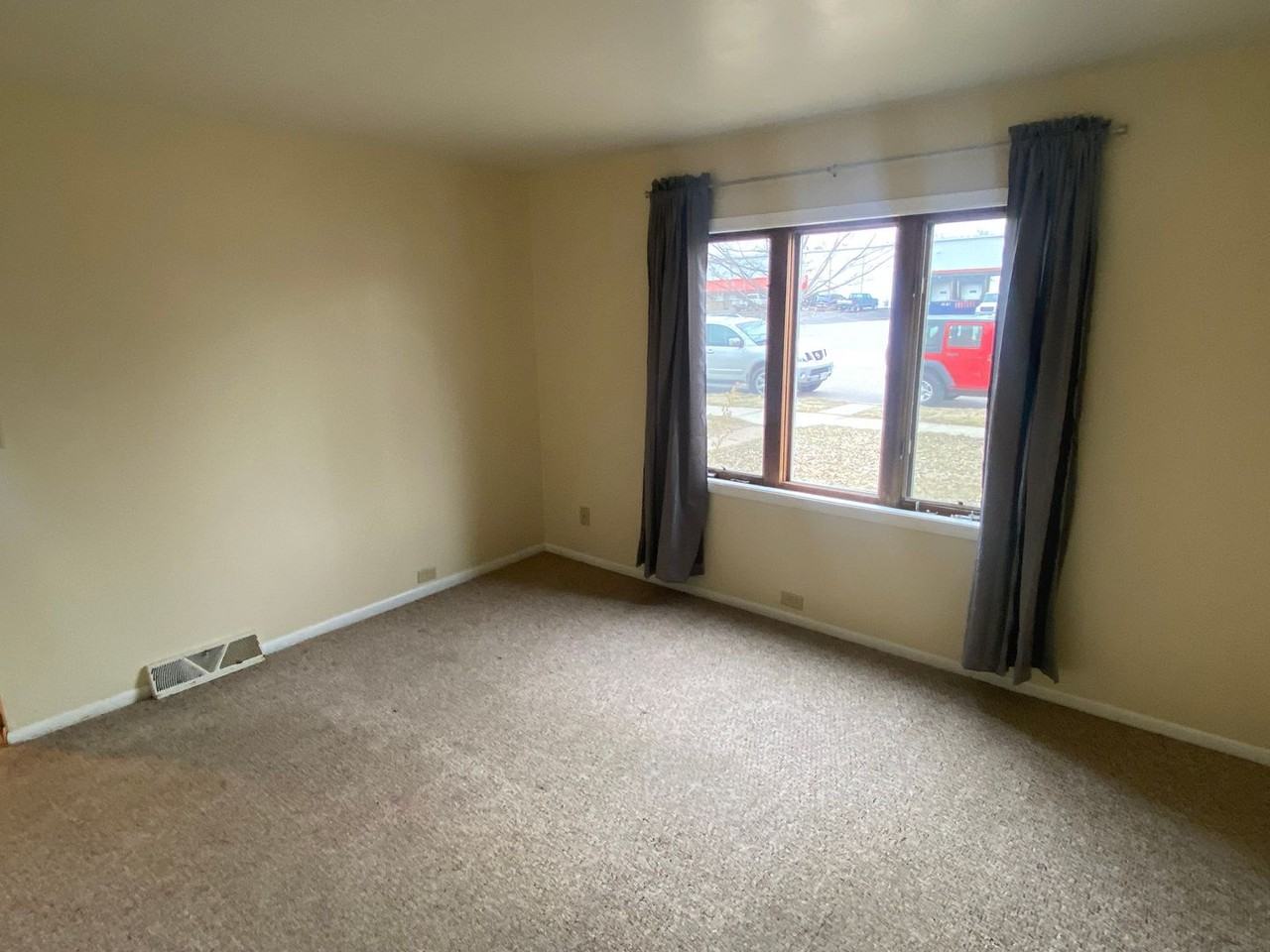 1705 N 2nd St - Photo 3 of 22