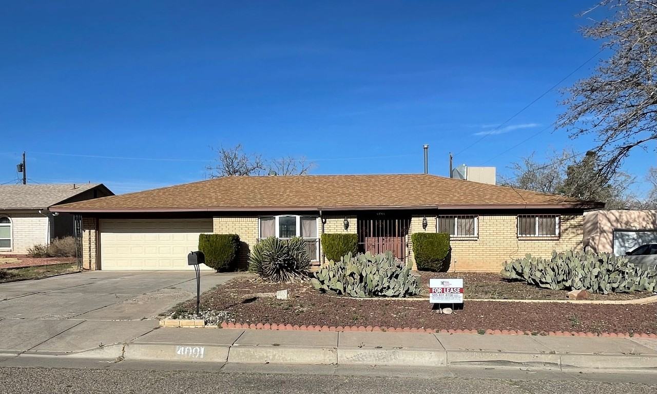 4001 Wellesley Dr Ne - Photo 2 of 36