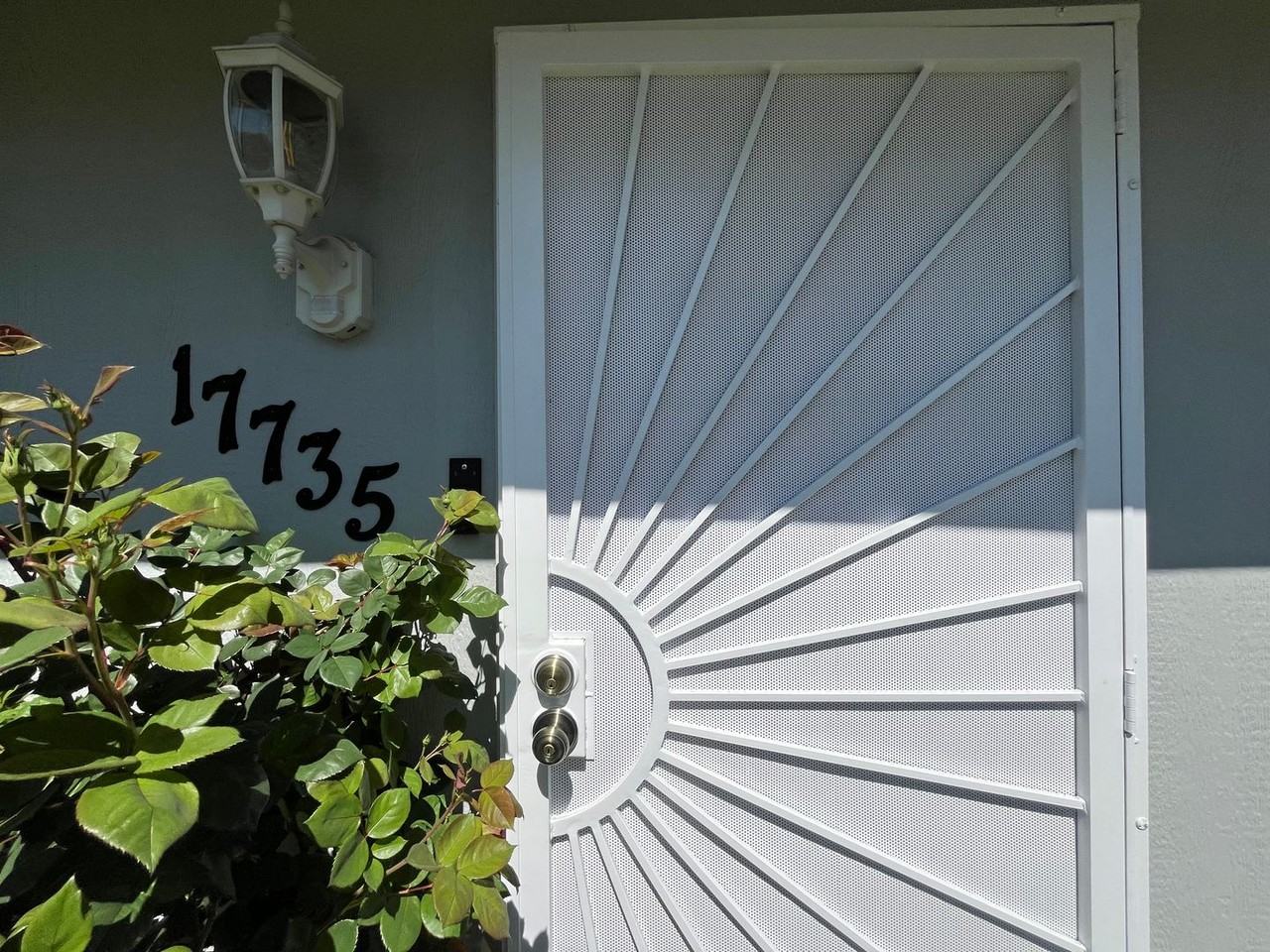 17735 Sw Vincent St - Photo 3 of 24