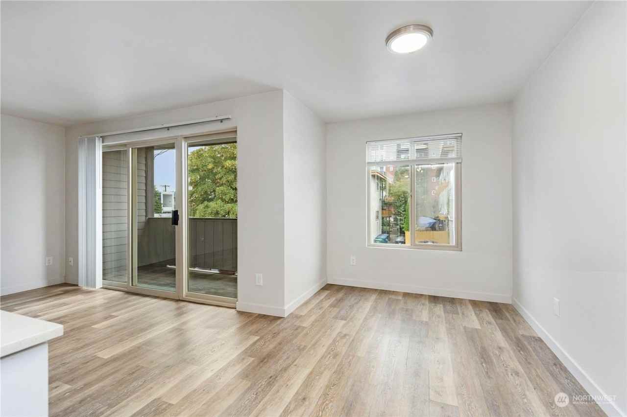 Maria Manor - Photo 7 of 42